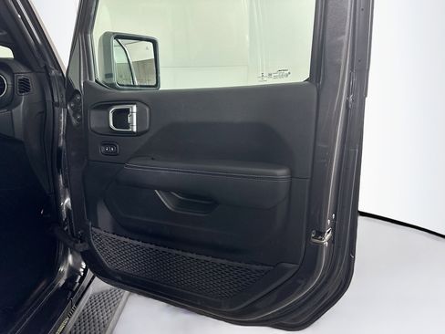 Used 2023 Jeep Wrangler Sahara w/ Cold Weather Group image 31