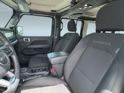 Used 2020 Jeep Wrangler Unlimited Sahara AWD/4WD image 23