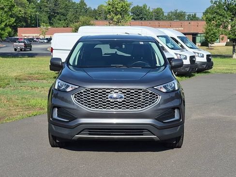 Used 2024 Ford Edge SEL AWD/4WD image 16