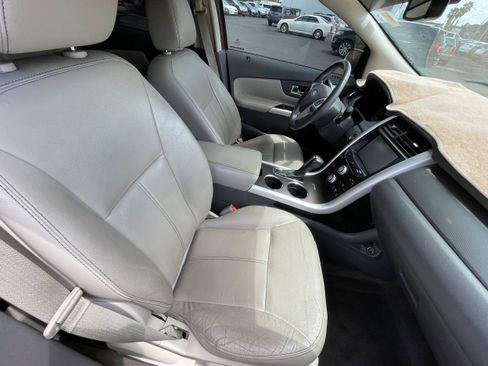 Used 2013 Ford Edge SEL FWD image 22