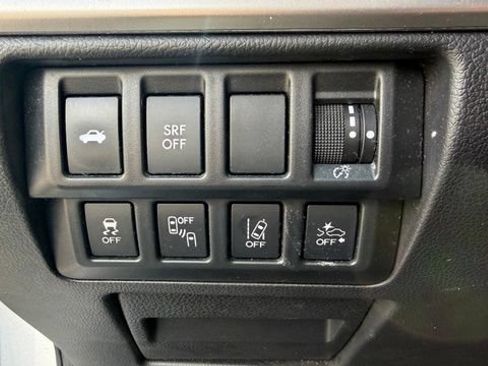 Used 2016 Subaru Legacy 2.5i Premium AWD/4WD image 12