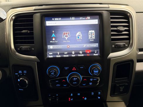 Used 2018 RAM 3500 Big Horn image 7