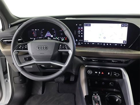 New 2025 Audi Q5 Premium Plus image 21