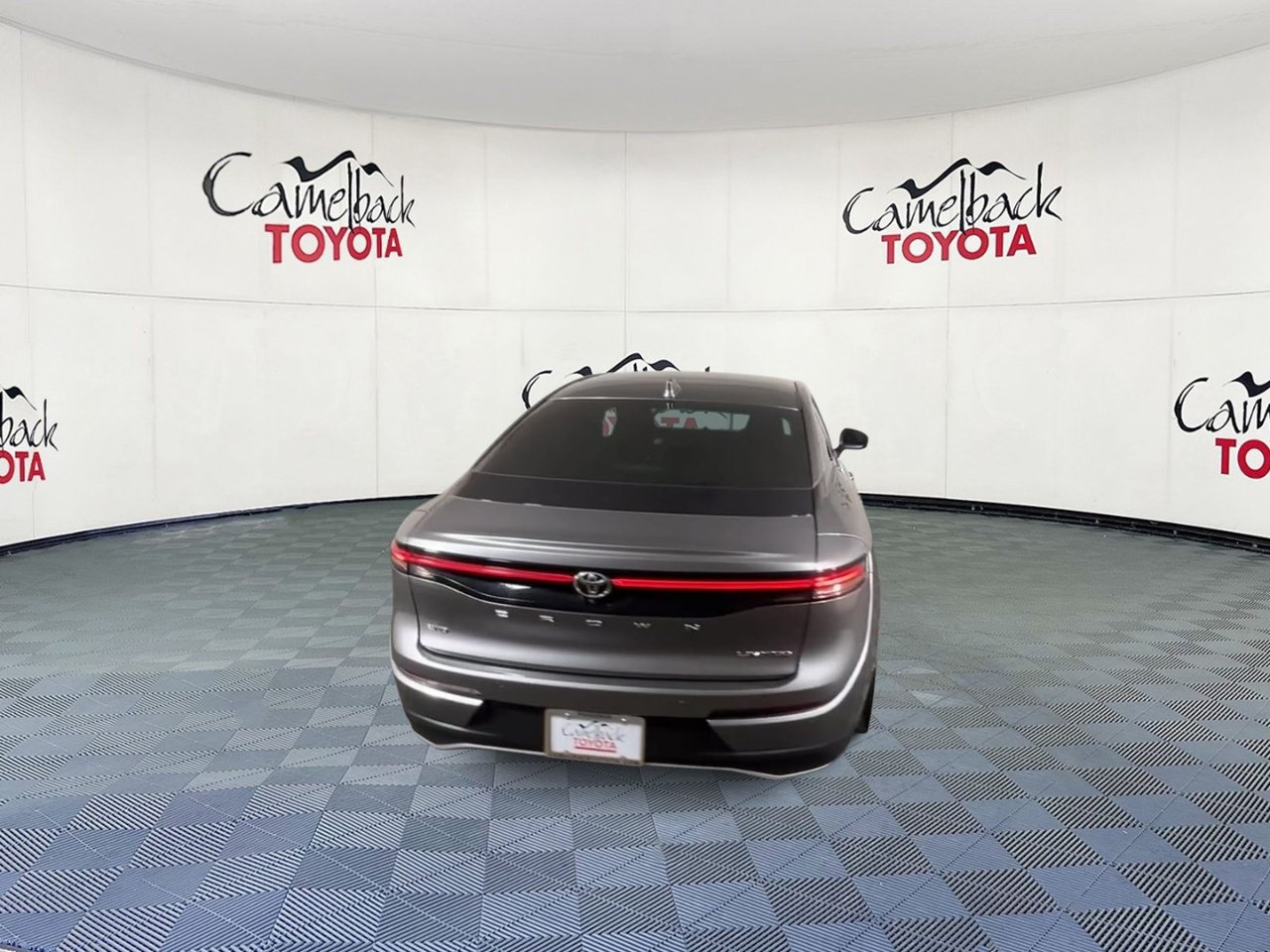 Used 2023 Toyota Crown AWD/4WD image 9