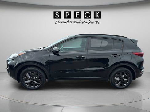 Used 2022 Kia Sportage LX AWD/4WD image 2