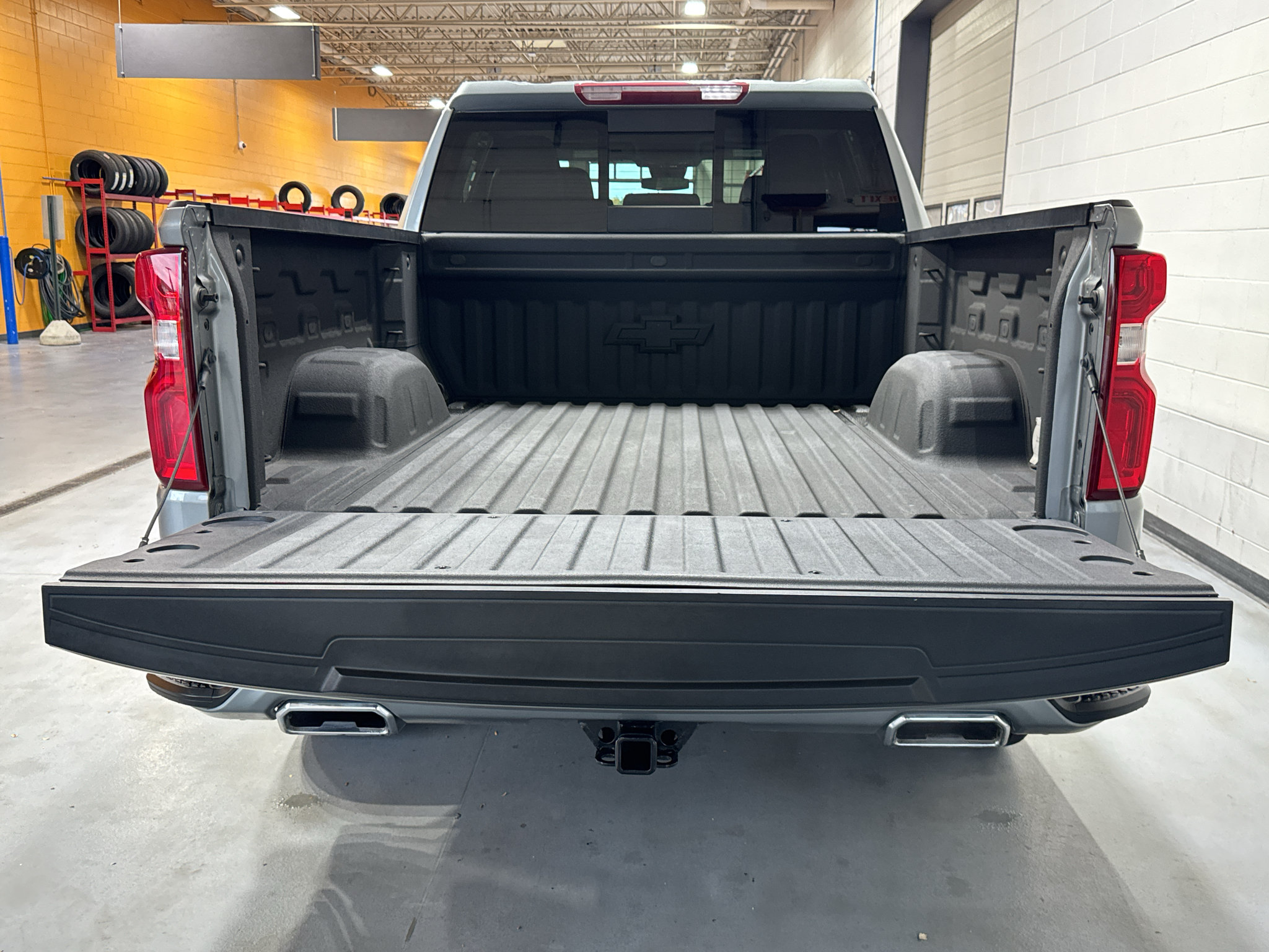 Used 2023 Chevrolet Silverado 1500 RST w/ Convenience Package II AWD/4WD image 23