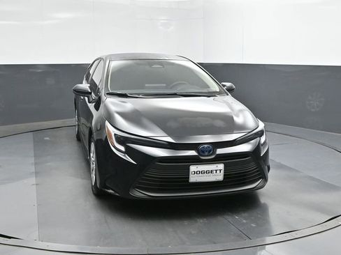 Used 2025 Toyota Corolla LE FWD image 22