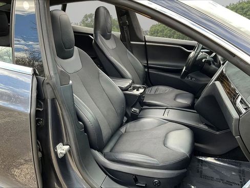 Used 2016 Tesla Model S 60 image 29