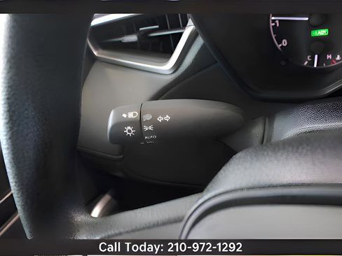 Used 2024 Toyota Corolla Cross AWD Hybrid image 15