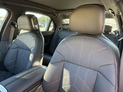 Used 2025 BMW i7 eDrive50 image 22