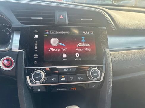 Used 2017 Honda Civic Touring image 9