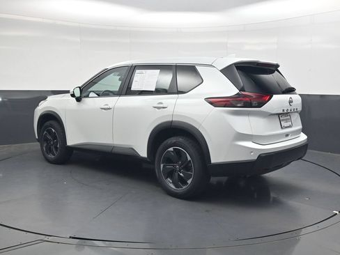 Used 2025 Nissan Rogue SV FWD image 7