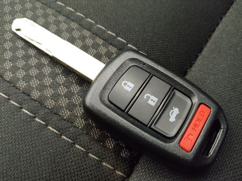 Used 2020 Honda Civic LX image 32