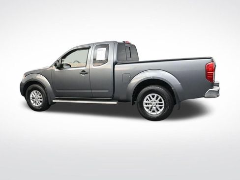 Used 2018 Nissan Frontier SV RWD image 6