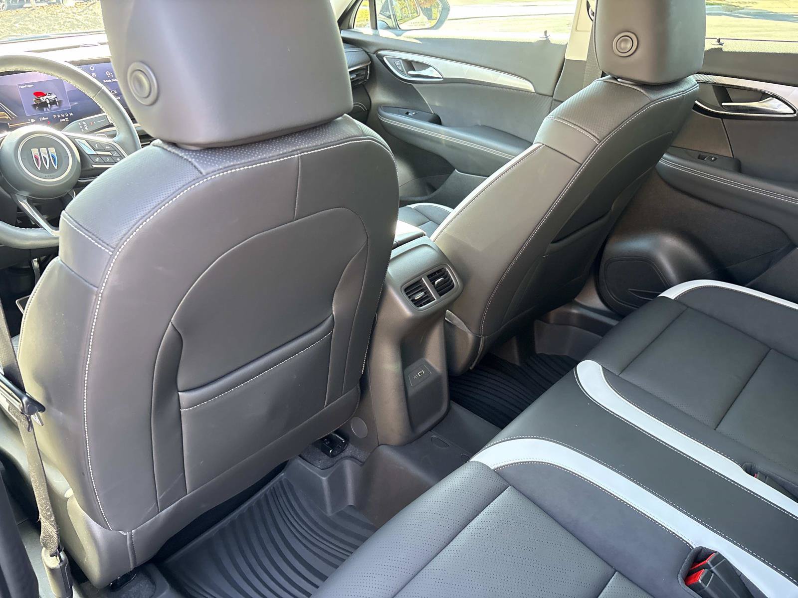 Used 2024 Buick Envision Sport Touring AWD/4WD image 30