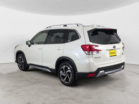 Used 2023 Subaru Forester Touring AWD/4WD image 7