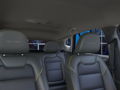 New 2025 Chevrolet Trax ACTIV image 24