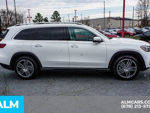 Used 2025 Mercedes-Benz GLS 450 4MATIC image 9