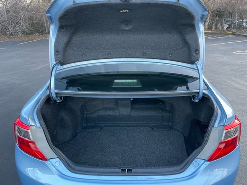 Used 2013 Toyota Camry XLE image 18