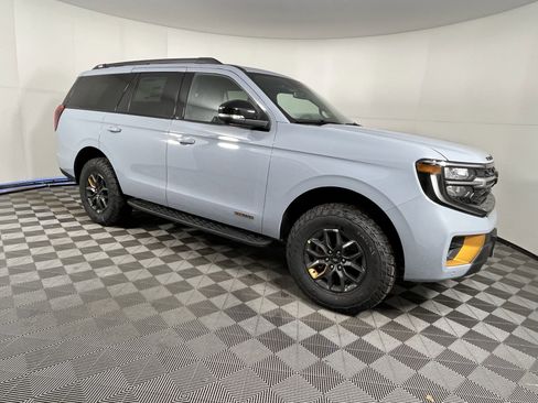 New 2026 Ford Expedition Tremor image 7