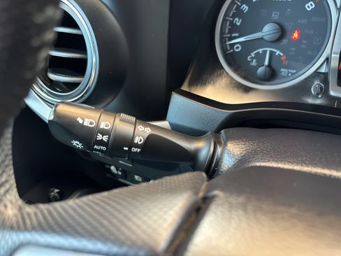 Used 2021 Toyota Tacoma Limited w/ Nightshade Package AWD/4WD image 30