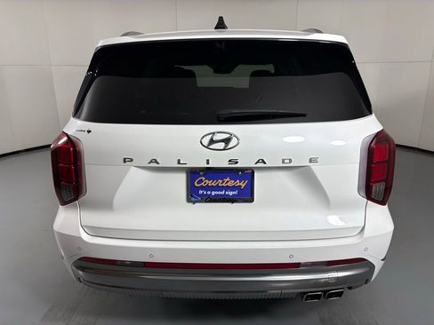 Used 2024 Hyundai Palisade Calligraphy image 7