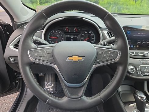Used 2020 Chevrolet Malibu RS FWD image 14