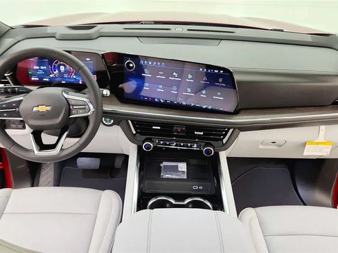 New 2026 Chevrolet Suburban Premier AWD/4WD image 36