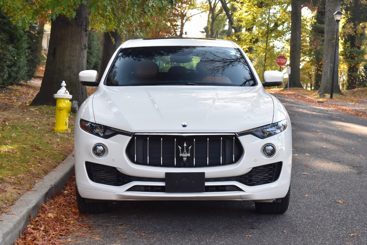 Used 2021 Maserati Levante AWD/4WD image 13