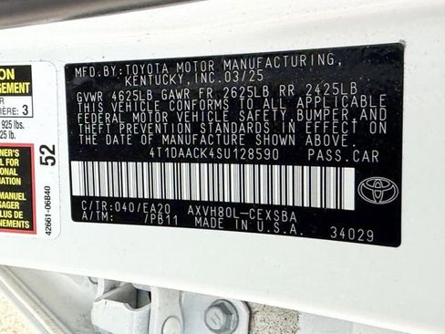 Used 2025 Toyota Camry SE image 30