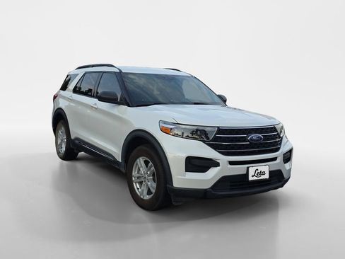Used 2020 Ford Explorer XLT w/ Class III Trailer Tow Package AWD/4WD image 2
