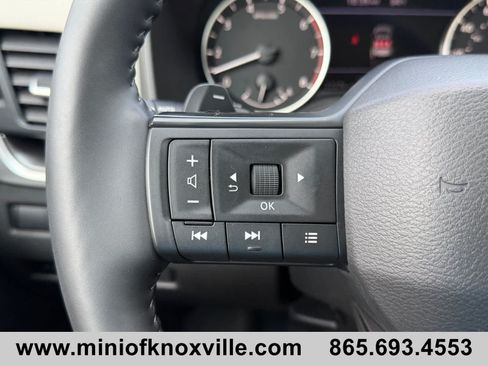 Used 2025 Nissan Rogue SV w/ SV Premium Package AWD/4WD image 25