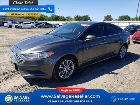 Used 2017 Ford Fusion SE w/ Fusion SE Technology Package image 1