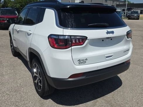 Used 2026 Jeep Compass Limited AWD/4WD image 6