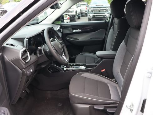 New 2026 Chevrolet TrailBlazer LT w/ Midnight Edition AWD/4WD image 5