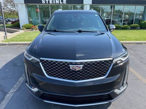 Used 2021 Cadillac XT6 Premium Luxury AWD/4WD image 2