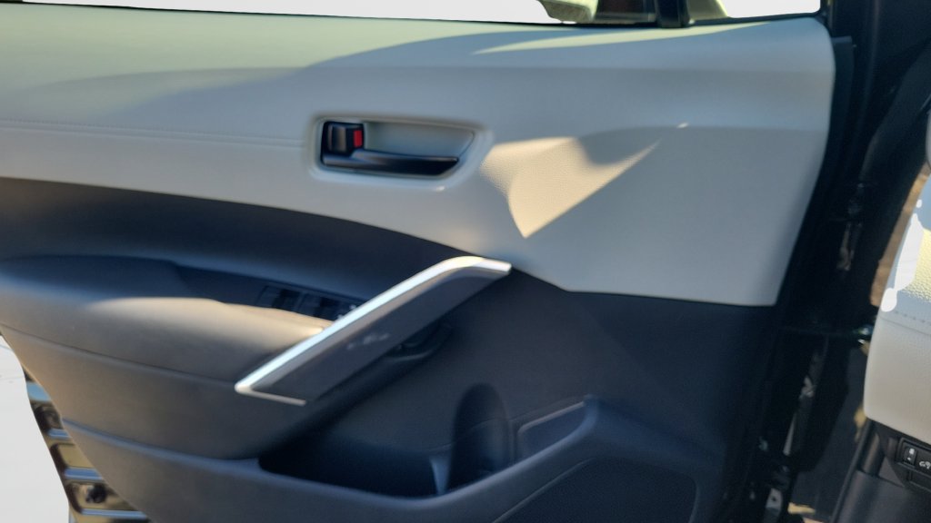 New 2026 Toyota Corolla Cross LE FWD image 17