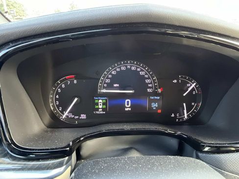 Used 2018 Cadillac XT5 FWD image 37