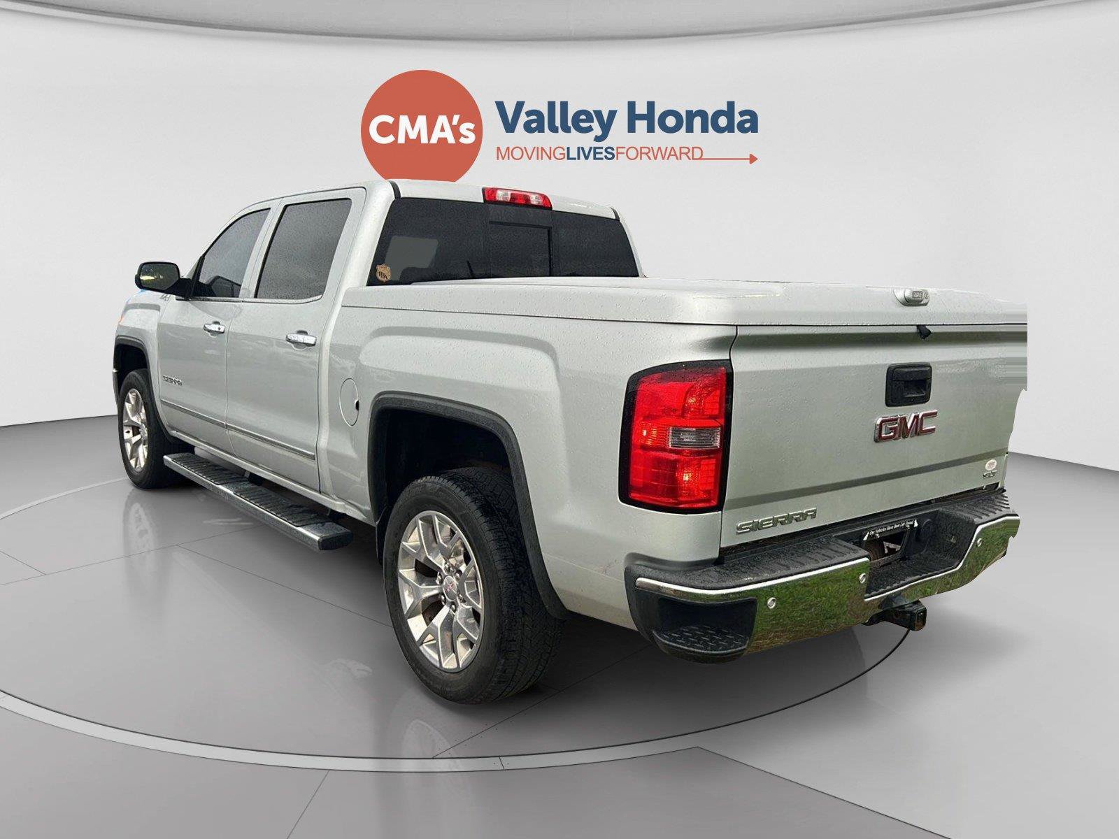 Used 2015 GMC Sierra 1500 SLT w/ SLT Crew Cab Value Package AWD/4WD image 3