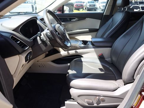 Used 2019 Lincoln Nautilus Reserve w/ Drivers Assistance Package AWD/4WD image 11