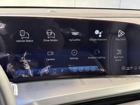 New 2026 Cadillac Vistiq Luxury w/ LPO, Floor Liner Package image 25