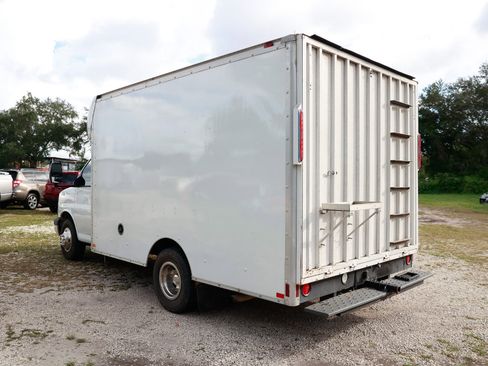 Used 2004 Chevrolet Express 3500 image 5