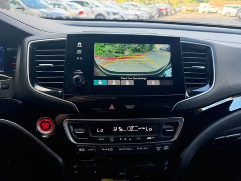 Used 2021 Honda Pilot Black Edition image 23