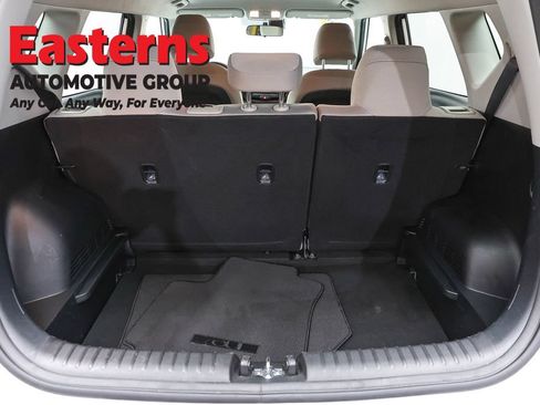 Used 2025 Kia Soul LX FWD image 9