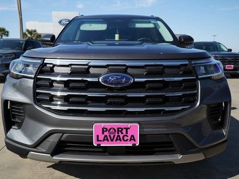 New 2025 Ford Explorer Active image 3
