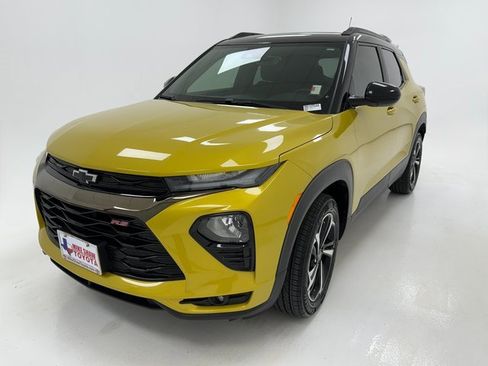 Used 2023 Chevrolet TrailBlazer RS w/ Sun and Liftgate Package image 4