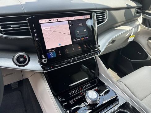 New 2026 Jeep Grand Wagoneer L Limited AWD/4WD image 28