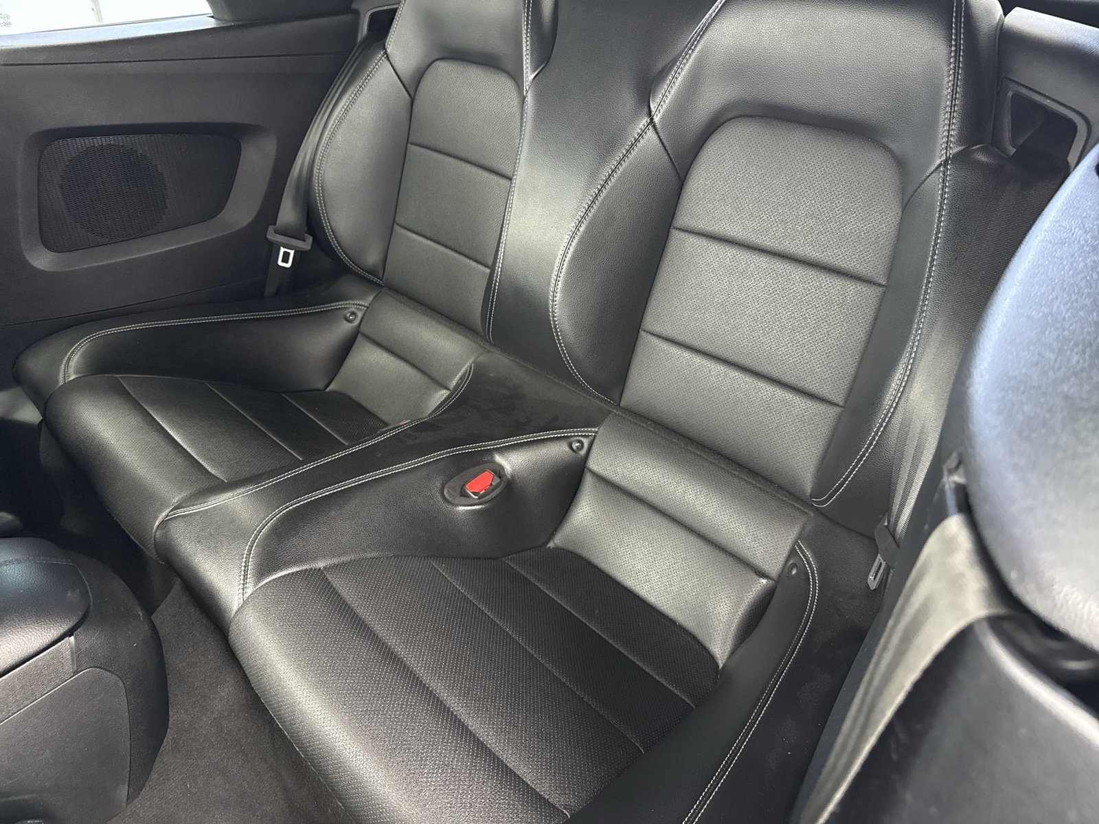 Used 2022 Ford Mustang Premium RWD image 31