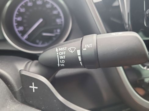 Used 2022 Toyota Camry SE image 29