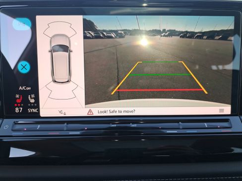 New 2026 Volkswagen Atlas SEL image 25